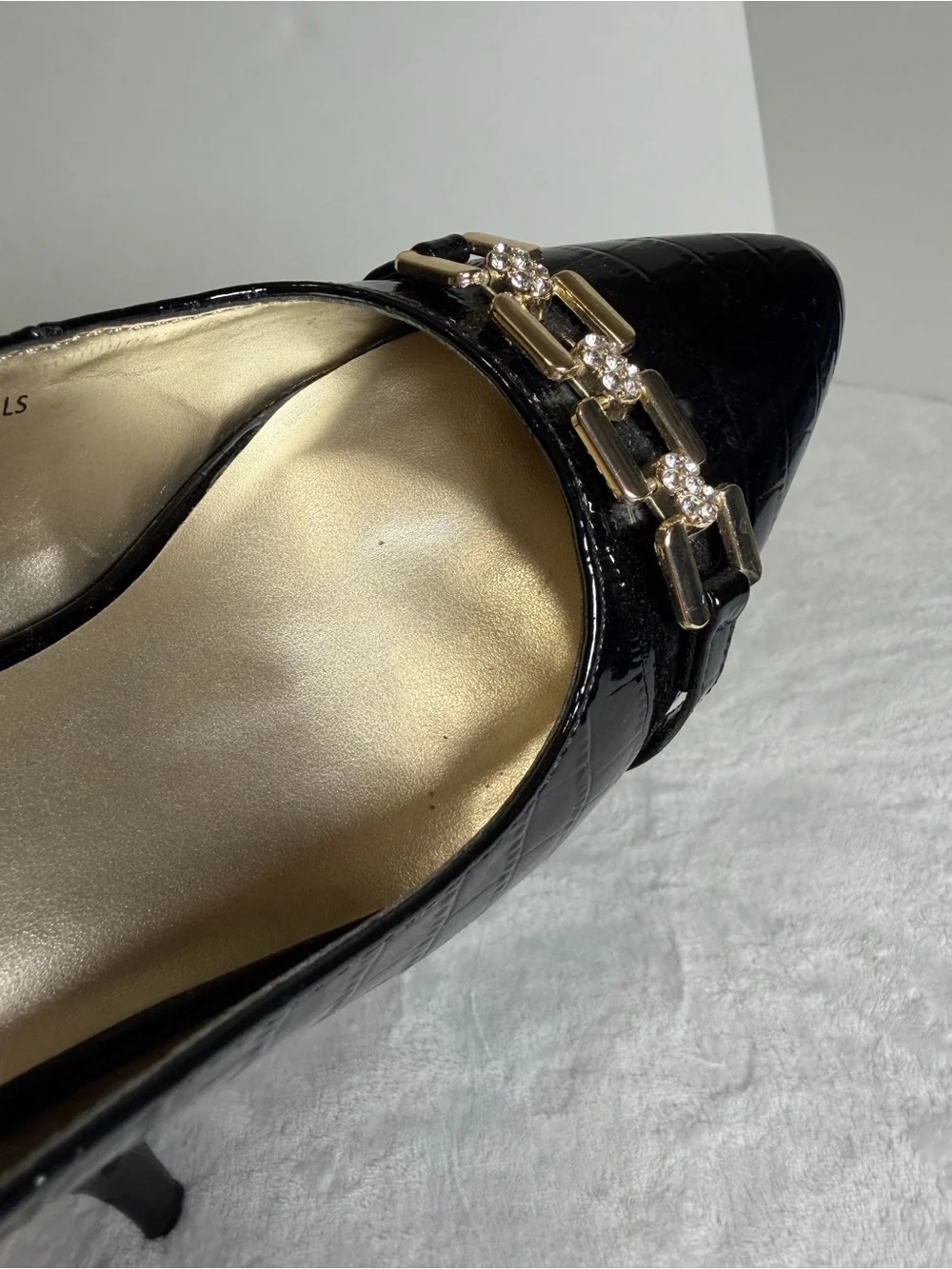 Karen Scott Black Patent Slingback Heels with Gold Accent Size 7